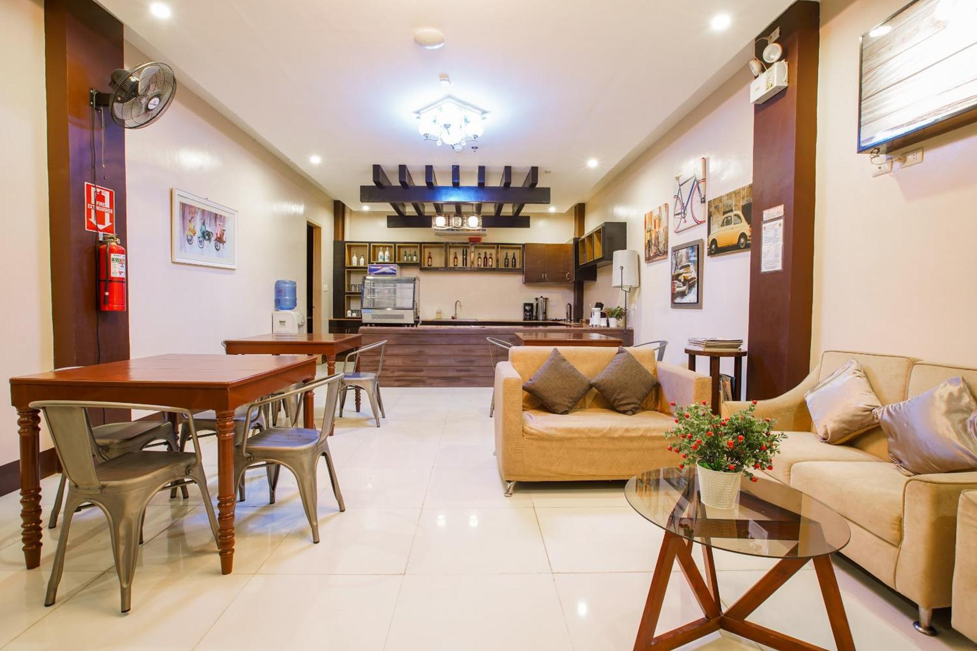 Oyo 236 Hotel Edmundo Pototan Buitenkant foto