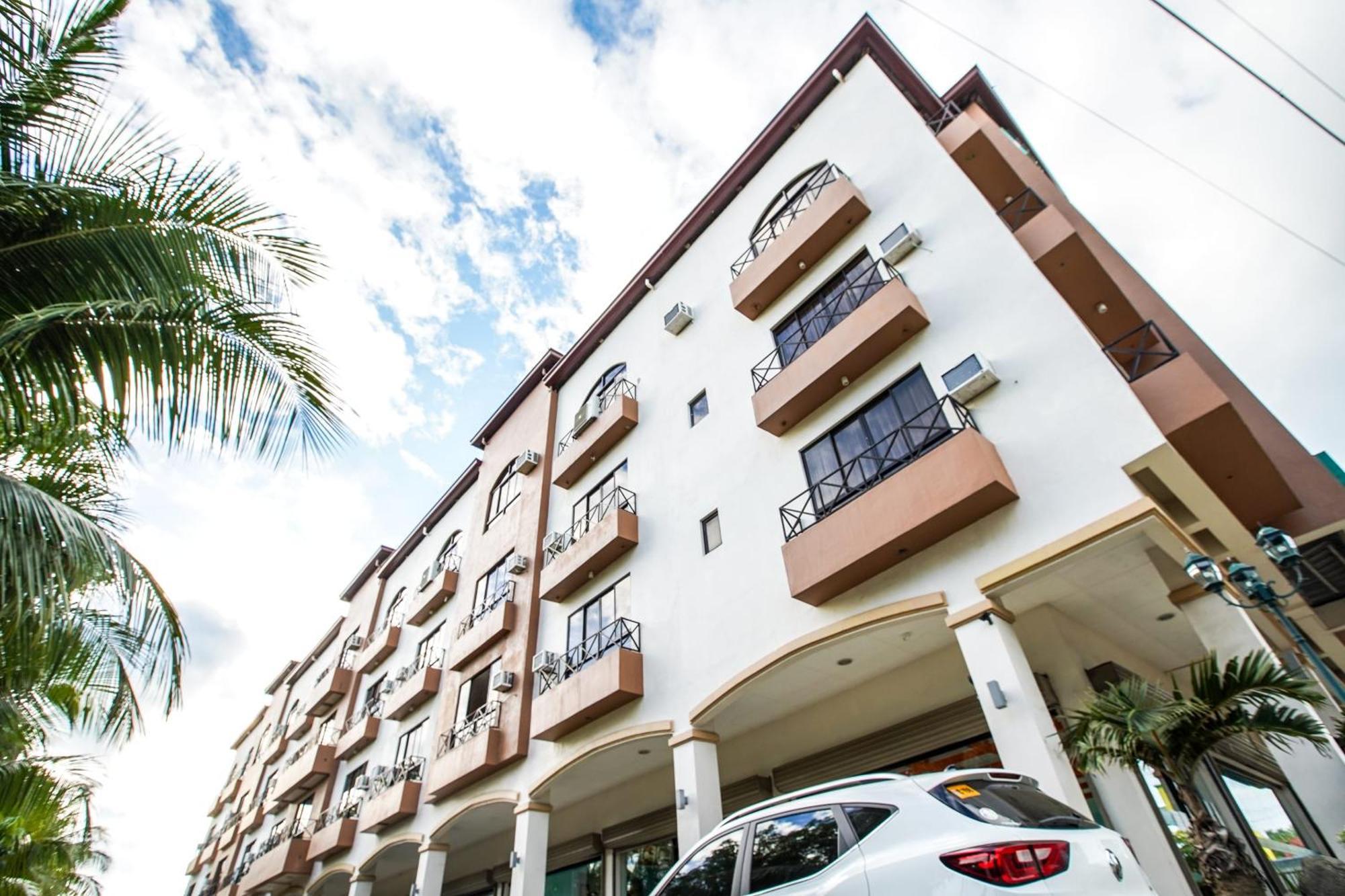 Oyo 236 Hotel Edmundo Pototan Buitenkant foto